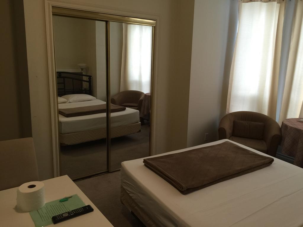 Adas Guesthouse Toronto Phòng bức ảnh