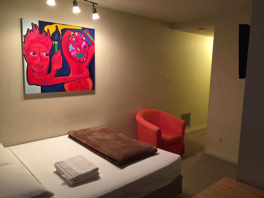 Adas Guesthouse Toronto Phòng bức ảnh