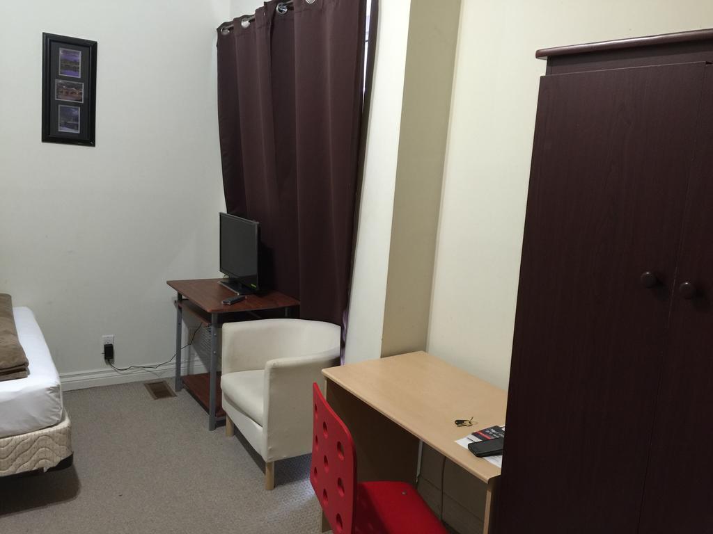 Adas Guesthouse Toronto Phòng bức ảnh