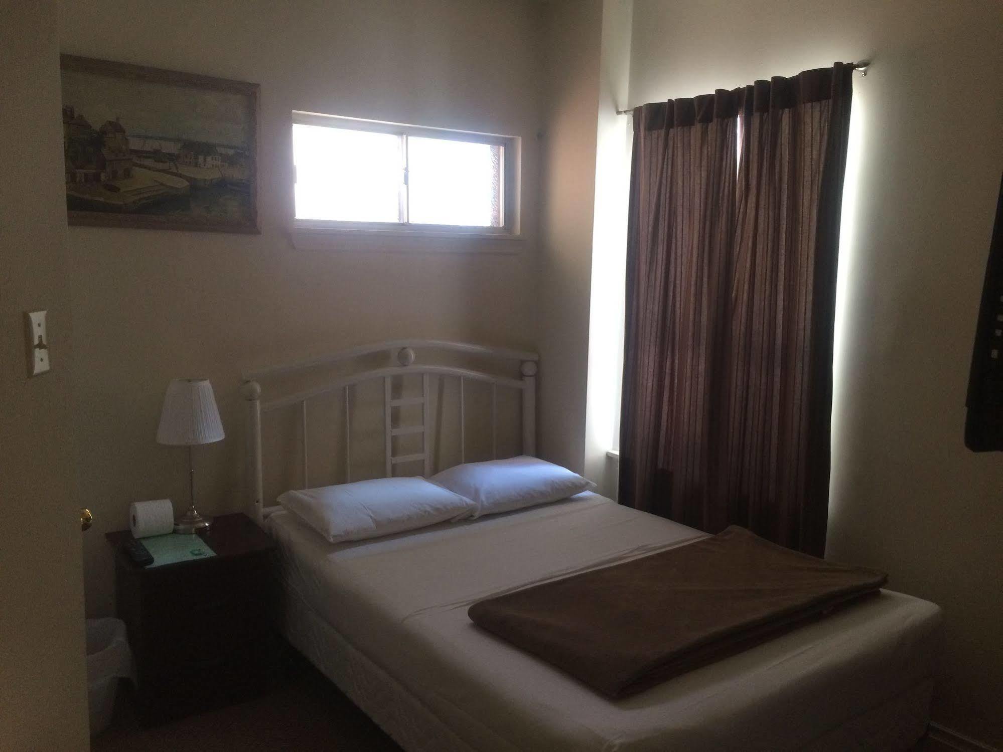 Adas Guesthouse Toronto Ngoại thất bức ảnh